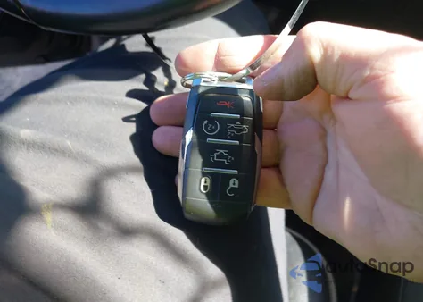 2022 Ram 1500 Limited 4X4 5'7 Box from USA, damaged, VIN 1C6SRFHT5NN311005